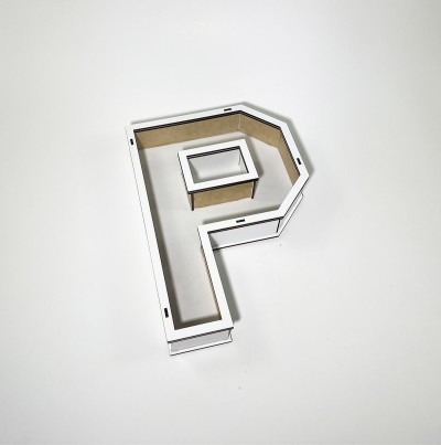 Коробка у формі букви "P" з прозорою кришкою
