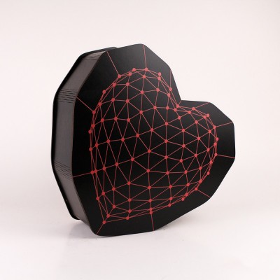 Коробка чорна "Серце 3D" червоне