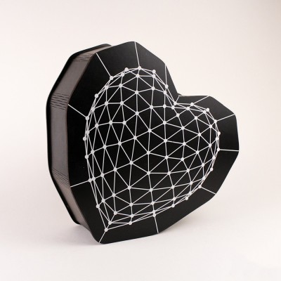 Коробка чорна "Серце  3D"
