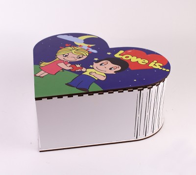 Коробка "Love is"