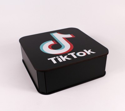 Коробка "TikTok" середня Коробка "TikTok" середня