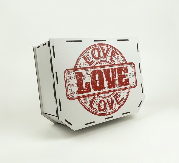 Скриня "Love"середня