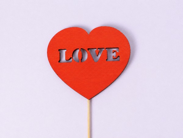 Сердечко "Love" прорізане