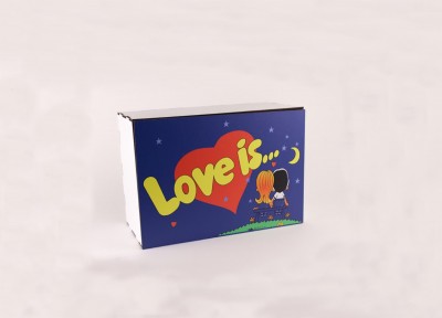 Коробка "Love is"1
