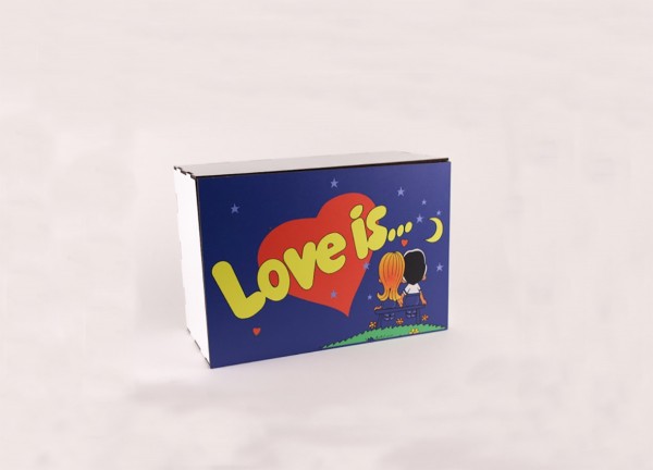Коробка "Love is"1