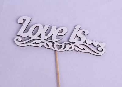 Топпер "Love is..." 16х6 см.