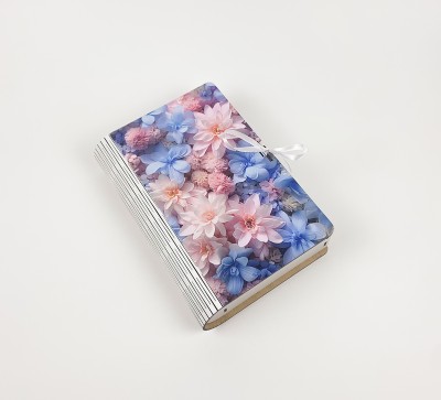 Коробка-книга з кольоровими квітами