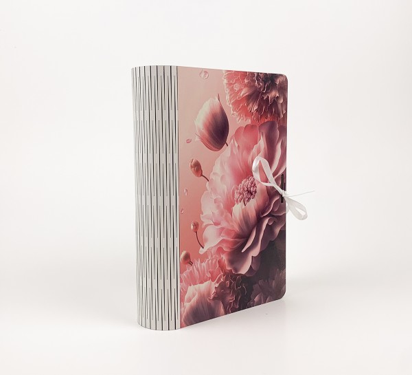 Коробка-книга з рожевими квітами Коробка-книга з рожевими квітами