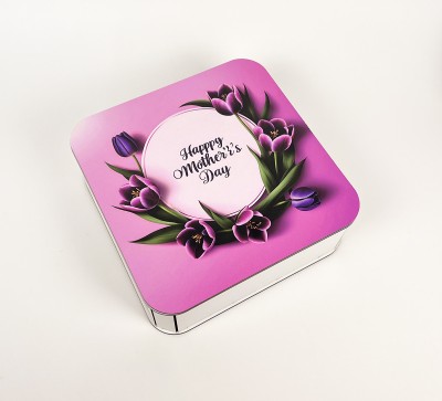 Коробка квадратна "Happy Mother`s Day" з квітами