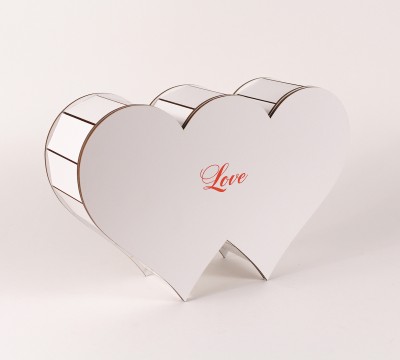 Коробка біла "Два серця Love"