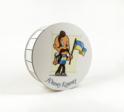 Коробка кругла "Юному Козачку" Коробка кругла "Юному Козачку"