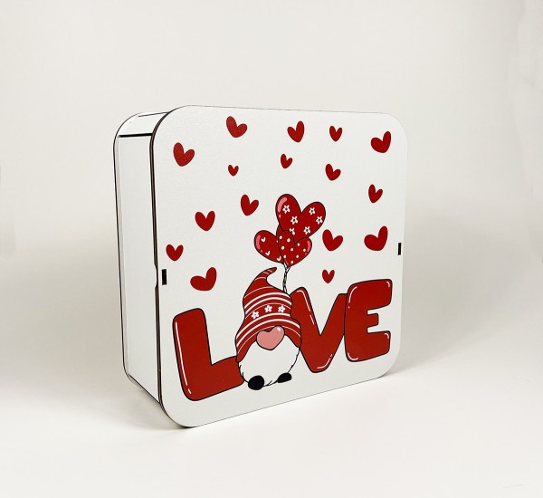 Коробка квадратна "L O V E " Коробка квадратна "L O V E "
