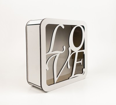 Коробка квадратна біла з прозорою кришкою "Love" Коробка квадратна біла з прозорою кришкою "Love"