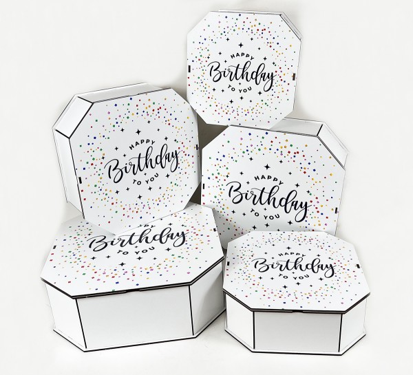 Набір восьмикутних коробок ,білих "Happy Birthday to You" Набір восьмикутних коробок ,білих "Happy Birthday to You"
